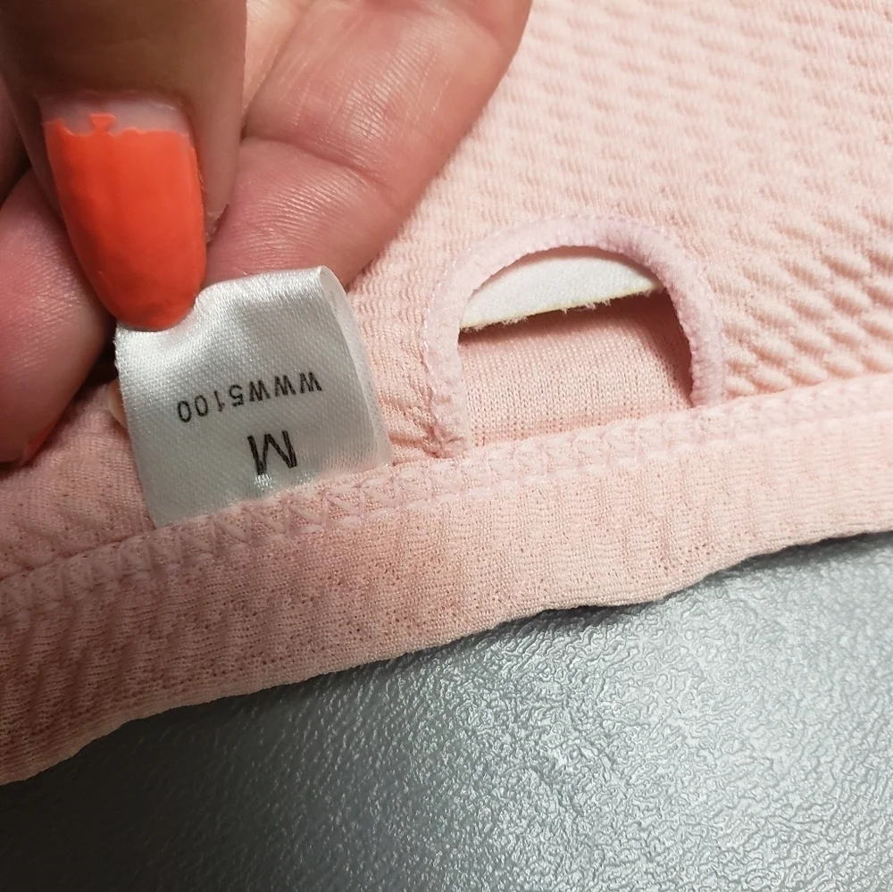 Light pink bikini top size medium